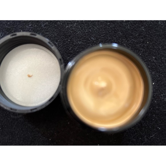 Kevyn Aucoin The Skin Enhancer in 4 - Picture 2 of 4